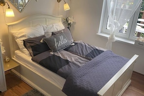 Huis | 3 slaapkamers, individueel gemeubileerd, beddengoed