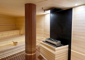 House | Bathroom - Beachfront Apartment With Indoor Pool and Sauna (Rewal)