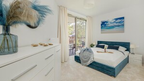 House | 1 bedroom, iron/ironing board, individually furnished - Beachfront Apartment With Indoor Pool and Sauna (Rewal)