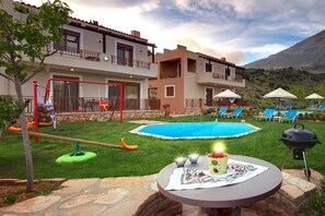 House | Pool | Indoor pool, outdoor pool - Welcoming Villa in Triopetra With Pool (Agios Vasileios)