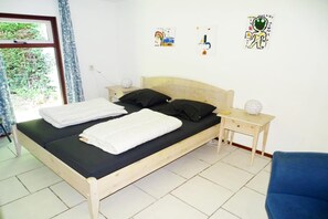 3 bedrooms, free WiFi - Family & Pet-Friendly Escape (Breskens)