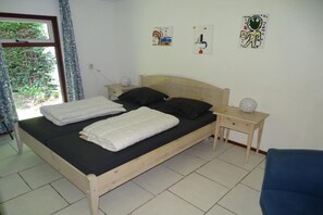 3 bedrooms, free WiFi - Family & Pet-Friendly Escape (Breskens)