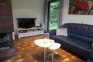 Smart TV, fireplace - Family & Pet-Friendly Escape (Breskens)
