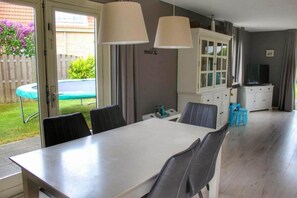 Dining - Peaceful Coastal Bungalow (Breskens)