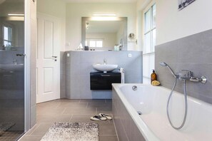 House | Bathroom
