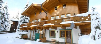 Chalet Hochkrimml With Sauna on the ski Slope
