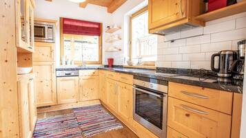 House | Dapur peribadi | Cerek elektrik