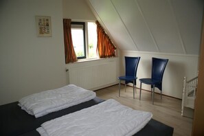 3 bedrooms, free WiFi - House in Breskens near Scenic Beaches (Breskens)