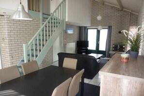 Dining - Holiday Home in Schoneveld with Garden (Breskens)