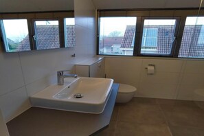 Shower - House in Breskens near the Beach (Breskens)