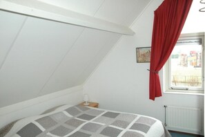 3 bedrooms, free WiFi - House in Breskens near the Beach (Breskens)