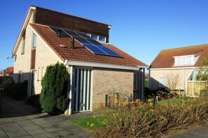 Exterior - Bungalow in Breskens near Beach & Lighthouse (Breskens)