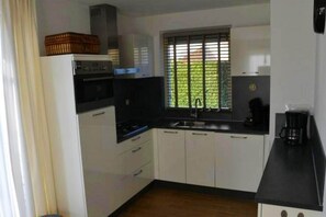 Refrigerador, microondas, parrilla de estufa y lavavajillas 