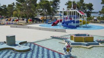 Apartment | Pool | Outdoor pool, a heated pool