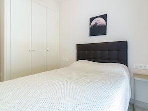 3 habitaciones y muebles diferentes 
