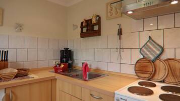 House | Private kitchen | Electric kettle, toaster