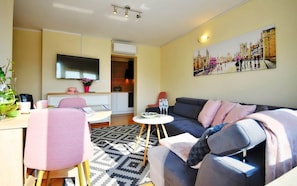 Apartment | Living room - Apartment in Ustronie Morskie Near Sandy Beach (Ustronie Morskie)