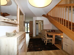 Chalet | Ruokailu