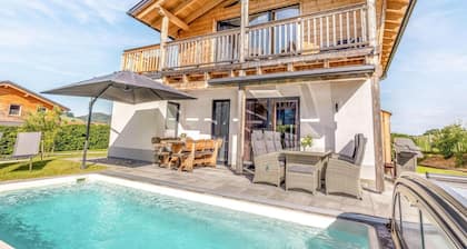 Chalet Alpenzauber mit Beheiztem Pool, Inzell