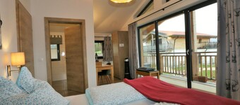 Chalet Alpenzauber mit Beheiztem Pool, Inzell