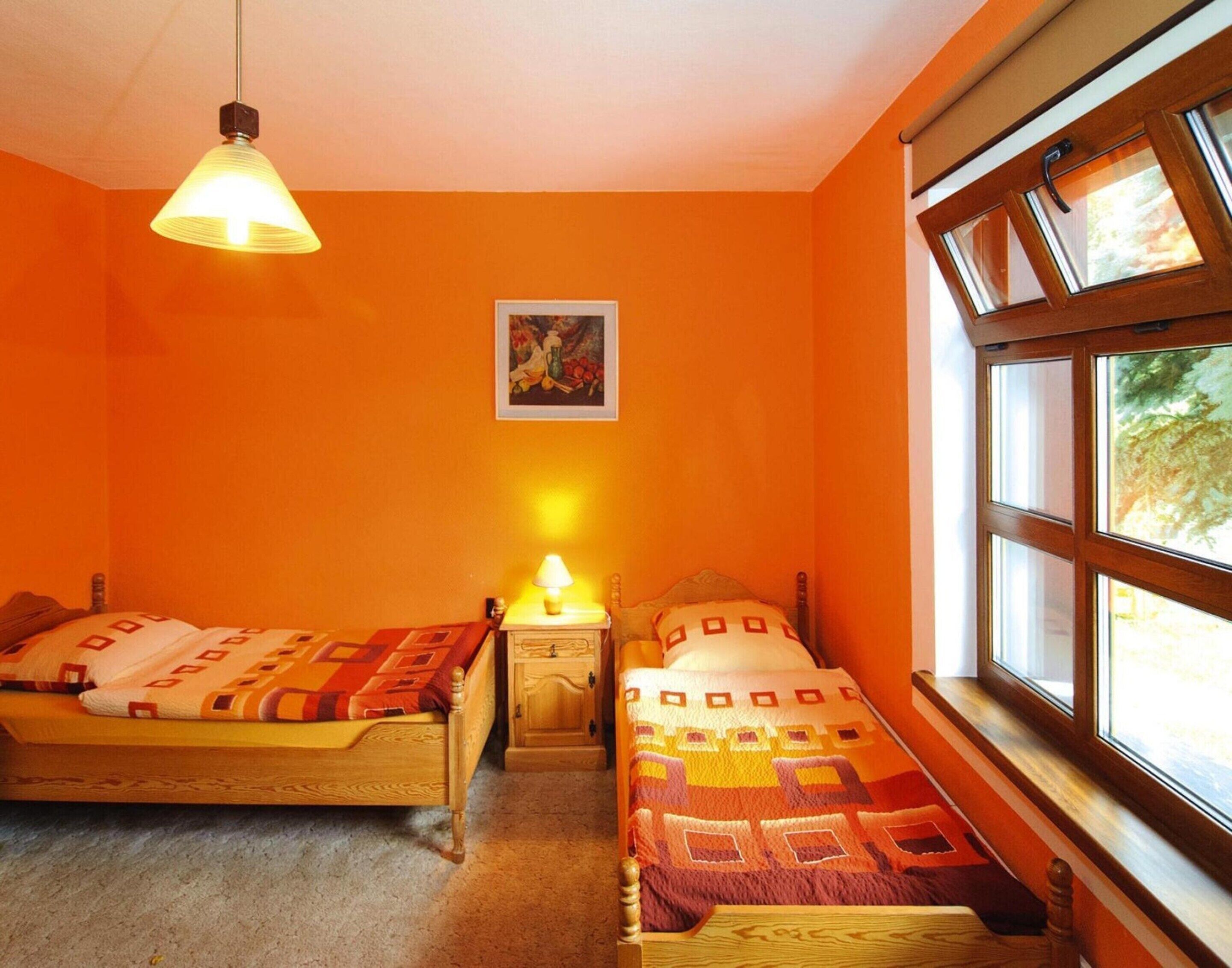 House | 5 bedrooms, individually furnished, bed sheets