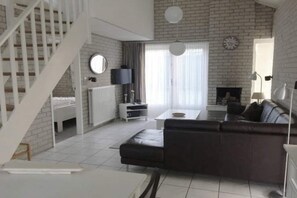 Smart-TV, Kamin, DVD-Player