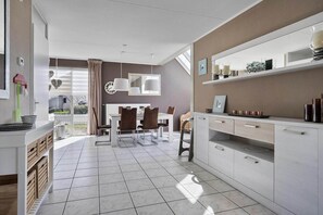Interior - Bungalow in Breskens near Lighthouse & Beach (Breskens)