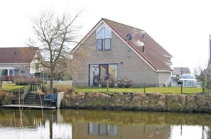 Exterior - Bungalow in Breskens near Lighthouse & Beach (Breskens)