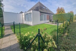 Exterior - Cozy Comfortable Cottage (Breskens)