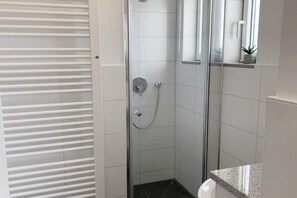 Shower - Bungalow in Breskens with Private Jetty (Breskens)