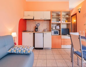 Apartment | Private kitchen - Residence Casa & Vela With Private Beach, Oggebbio (Oggebbio)