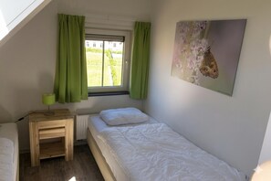 4 bedrooms, free WiFi - Pet-Loving Stay with Garden (Breskens)