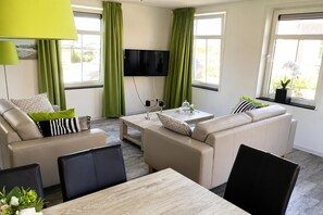 Smart TV - Pet-Loving Stay with Garden (Breskens)