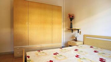 2 bedrooms