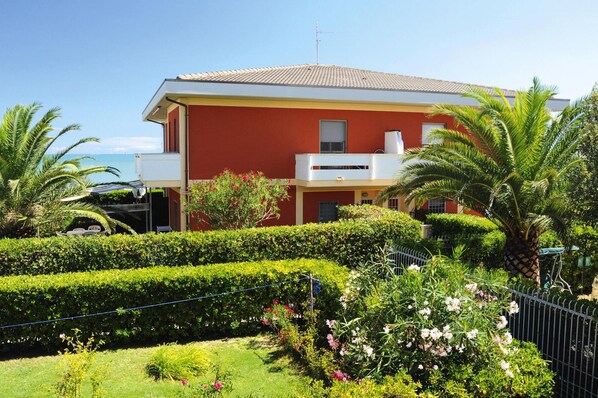 Property grounds - Apartment Near Majella Park & Beach (Silvi)