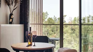 1 habitación y ropa de cama