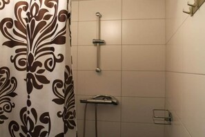 Shower - Bright Holiday Home Near Beach (Breskens)