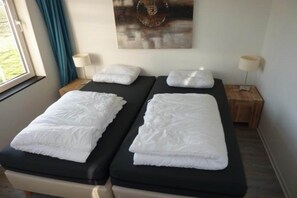 4 bedrooms, travel cot, free WiFi