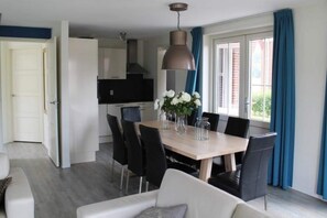 Dining - Luxury Home in Zeeland with Infrared Sauna (Breskens)