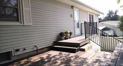 Charming 3-bedroom house in Newton - Your Home Away From Home!
