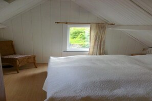 2 bedrooms, free WiFi - Dike House near Breskens with Stream Garden (Hoofdplaat)