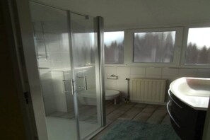 Shower - Lovely bungalow with garden (Breskens)