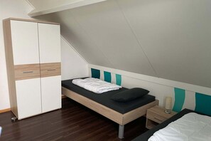 3 bedrooms, travel crib, free WiFi