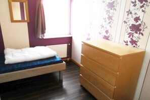 3 bedrooms, travel cot, free WiFi