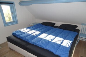 3 bedrooms, free WiFi - Pet-Friendly Zeeland Getaway (Schoondijke)