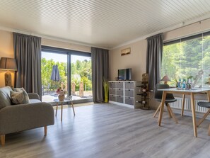 Apartment | Living area - Comfortable Holiday Apartment in St. Peter Ording (St. Peter-Ording)