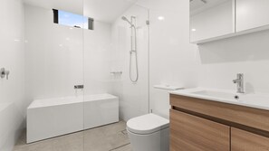 Doccia, asciugacapelli, asciugamani