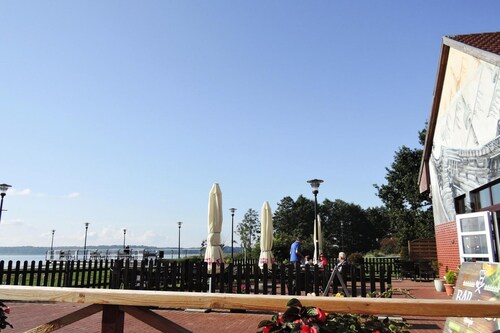 Holiday Home for 10 Person in Nowe Warpno