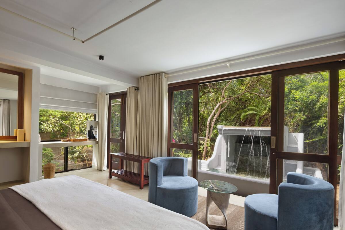 Honeymoon suite with plunge pool | ตู้นิรภัยในห้องพัก, โต๊ะทำงาน, ผ้าม่านกันแสง, ห้องเก็บเสียง
