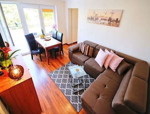 Apartment | Living room - Comfortable 3-room Apartment Close to the sea (Ustronie Morskie)